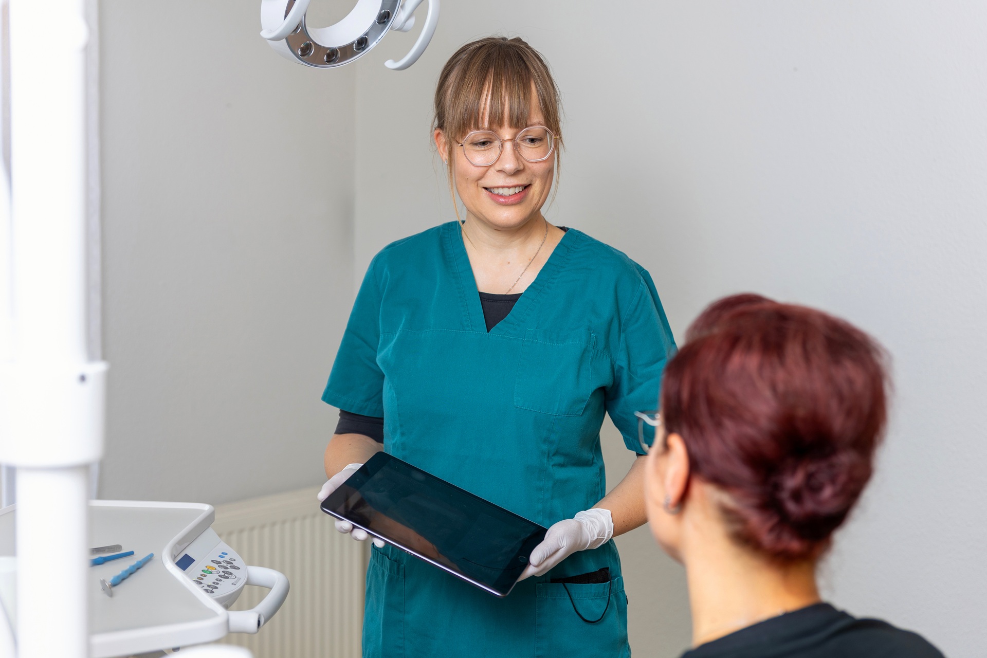 Moderne Zahnmedizin mit Sorgfalt.